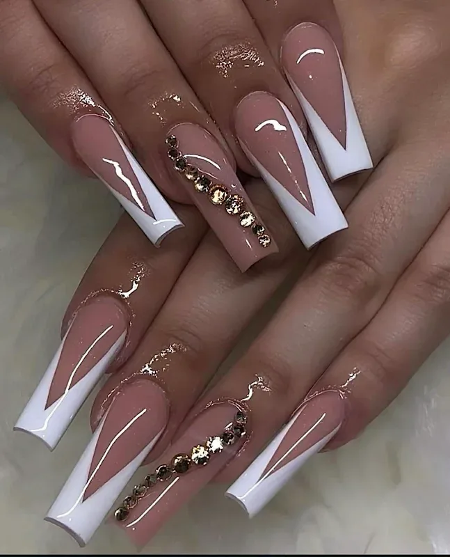 Amour Nails & Spa — Nail salon in Wilmington