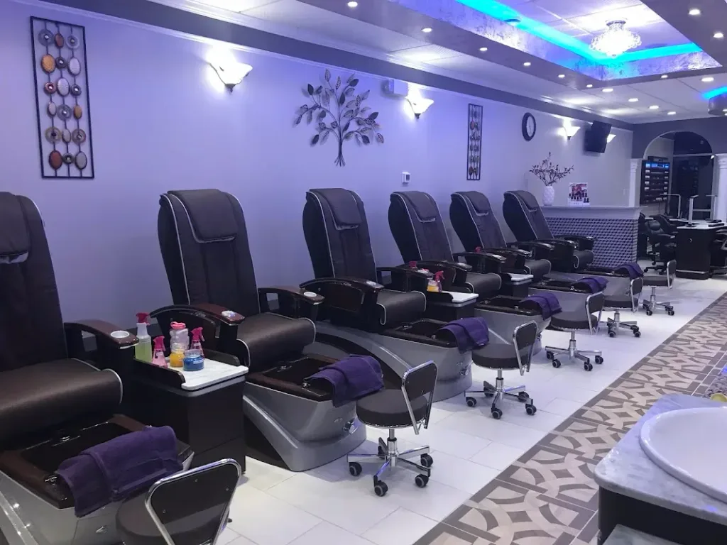 Elizs Nails Spa — Nail salon in Richmond