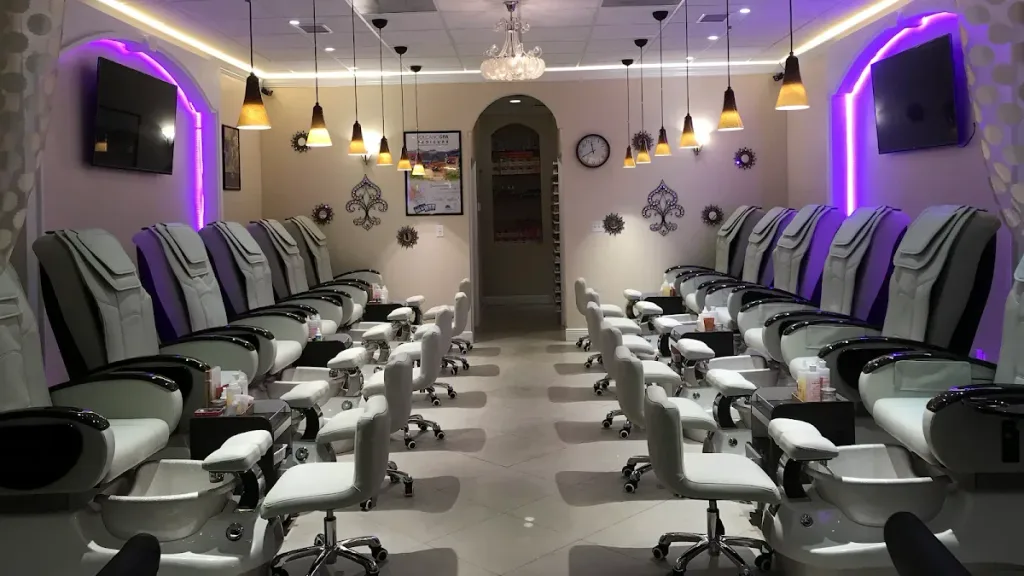 Nail Art & Spa — Nail salon in St. Petersburg