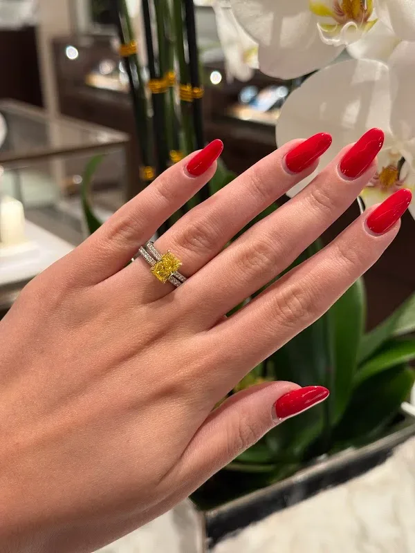 3 sis nail — Nail salon in Sunny Isles Beach