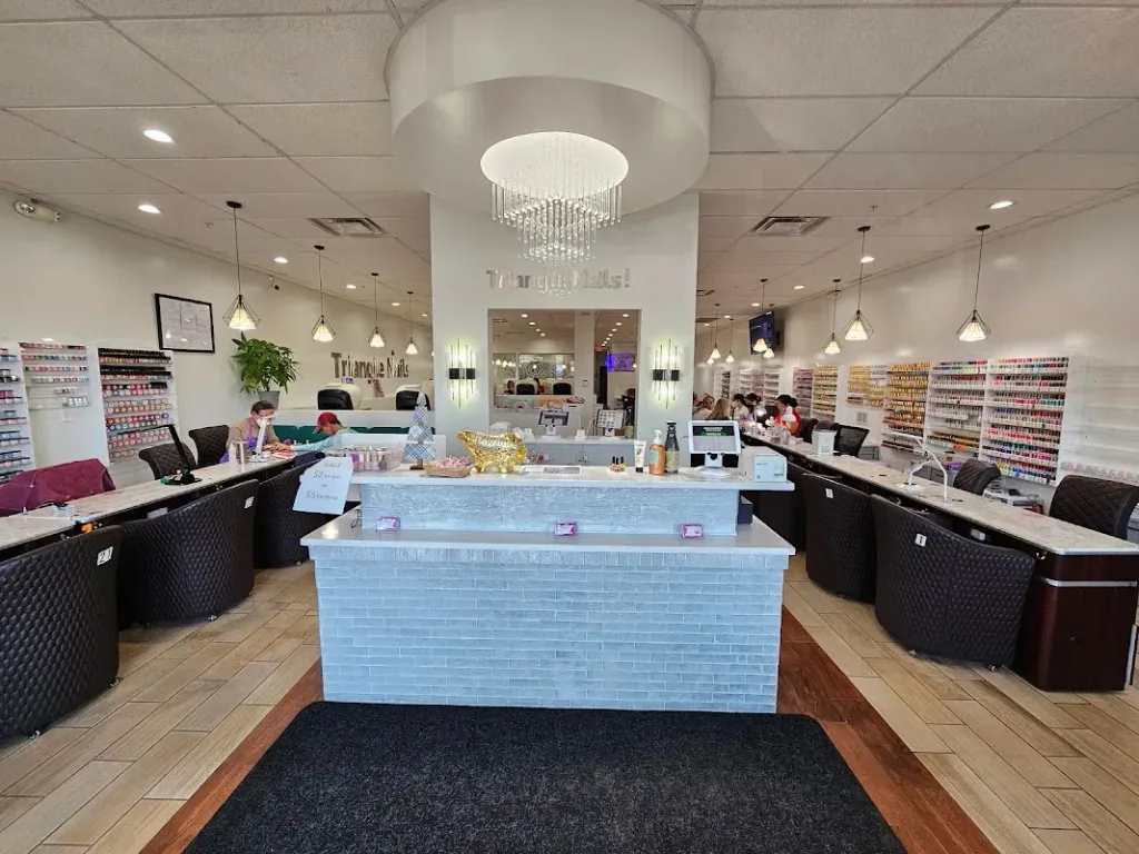 Triangle Nails — Nail salon in Portage