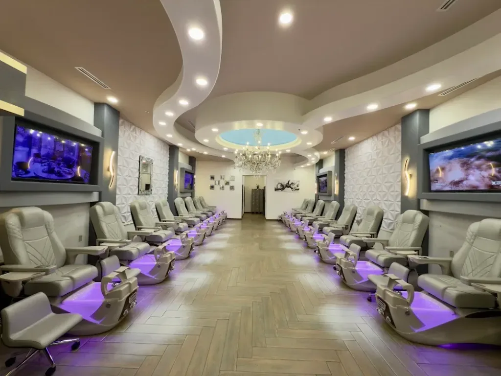 CAESARS NAILS & SPA — Nail salon in Houston